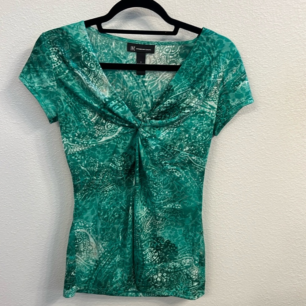 INC green and white twist front shirt
